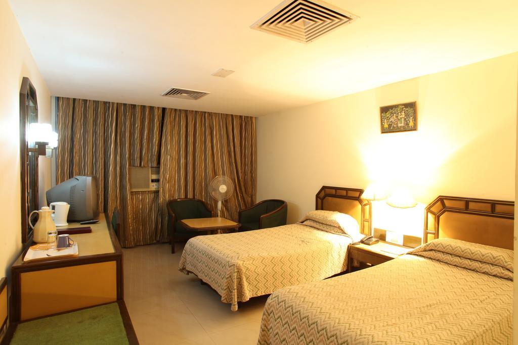 Hotel Jammu Ashok Szoba fotó